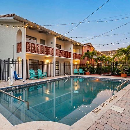 Hotel Clarion Pointe Tampa-Brandon Near Fairgrounds And Casino Mango Exterior foto